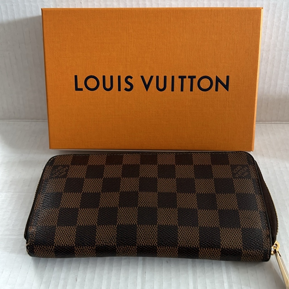 Louis Vuitton Brown Damier Ebene Zippy Wallet